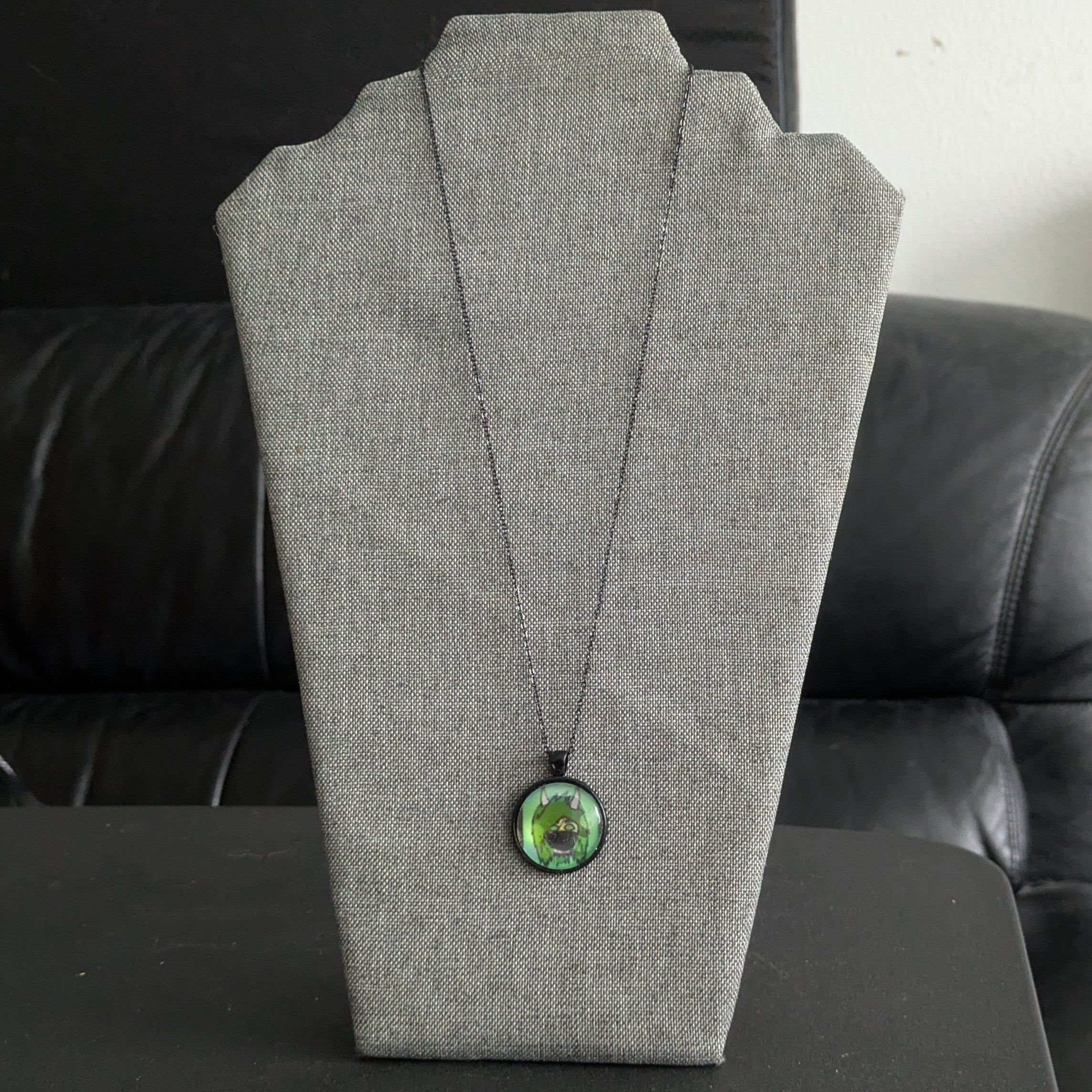 bllack cat Blacklight Reactive Green Dome Necklace With Black Pendant Tray and Black Thin Chain